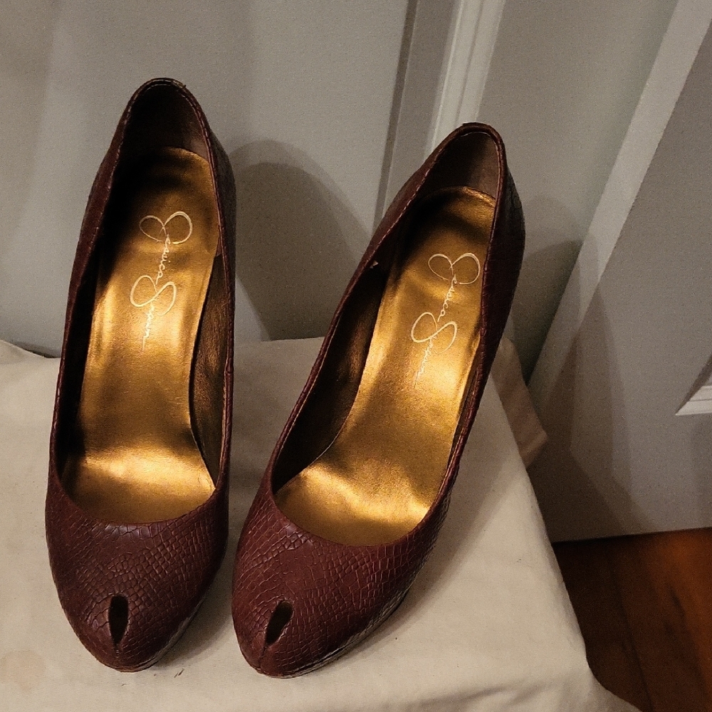 Elegant Brown Peep-Toe Pumps